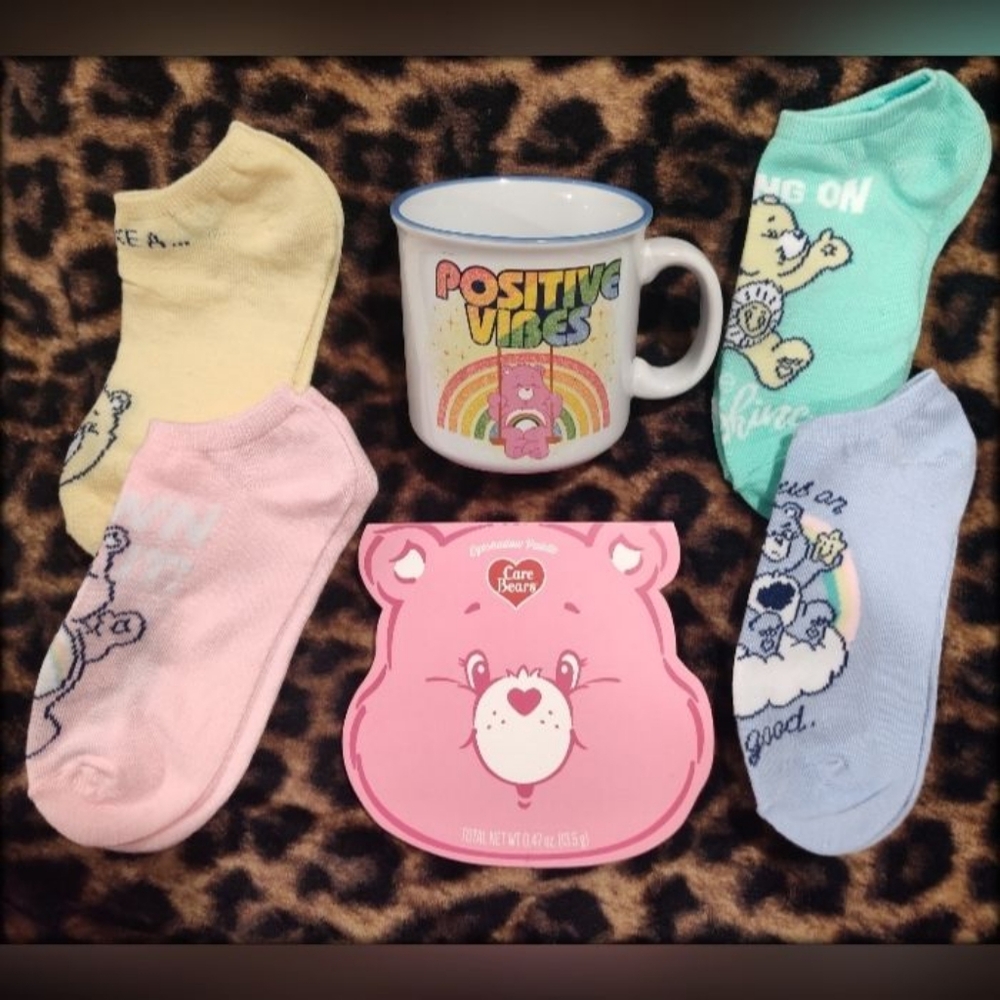 🌈 Care Bear Eyeshadow Palette plus more Bundle 🌈